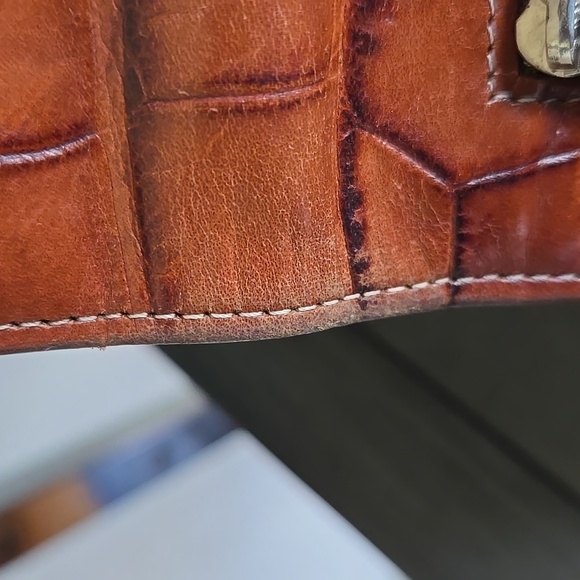 Dooney & Bourke Croc Shoulder Bag/Wallet - Picture 10 of 14